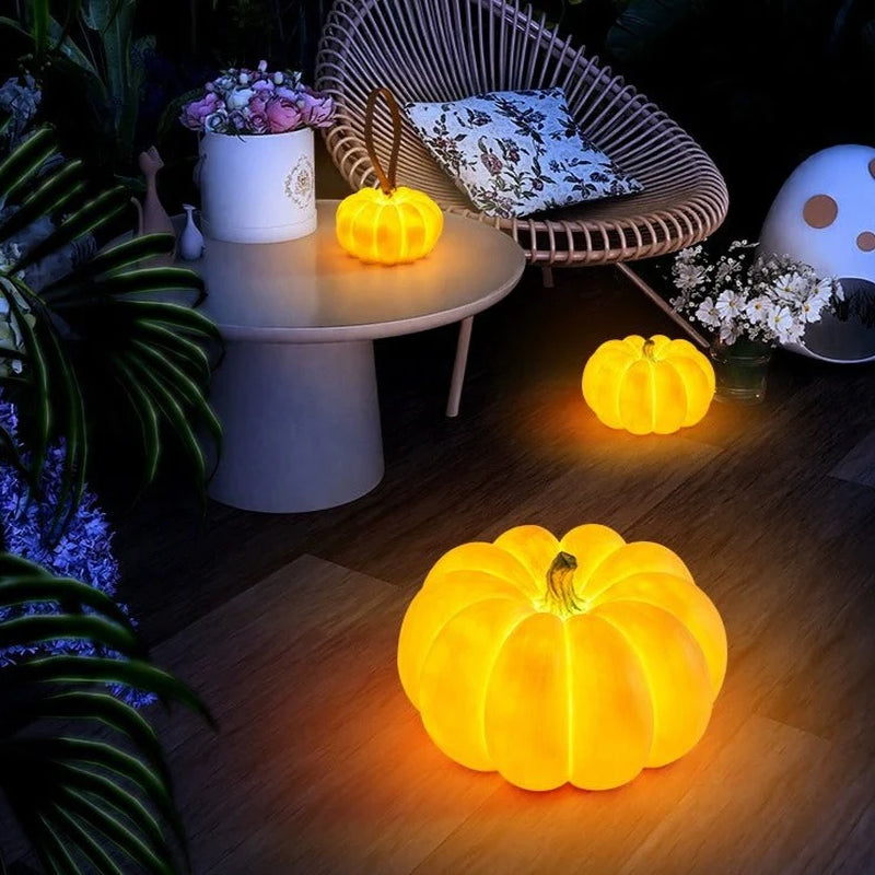 Indoor & Outdoor Waterproof Pumpkin Lantern – IP65 Resin Lantern with Warm LED Glow & Rechargeable Battery (6–10 hr Runtime)