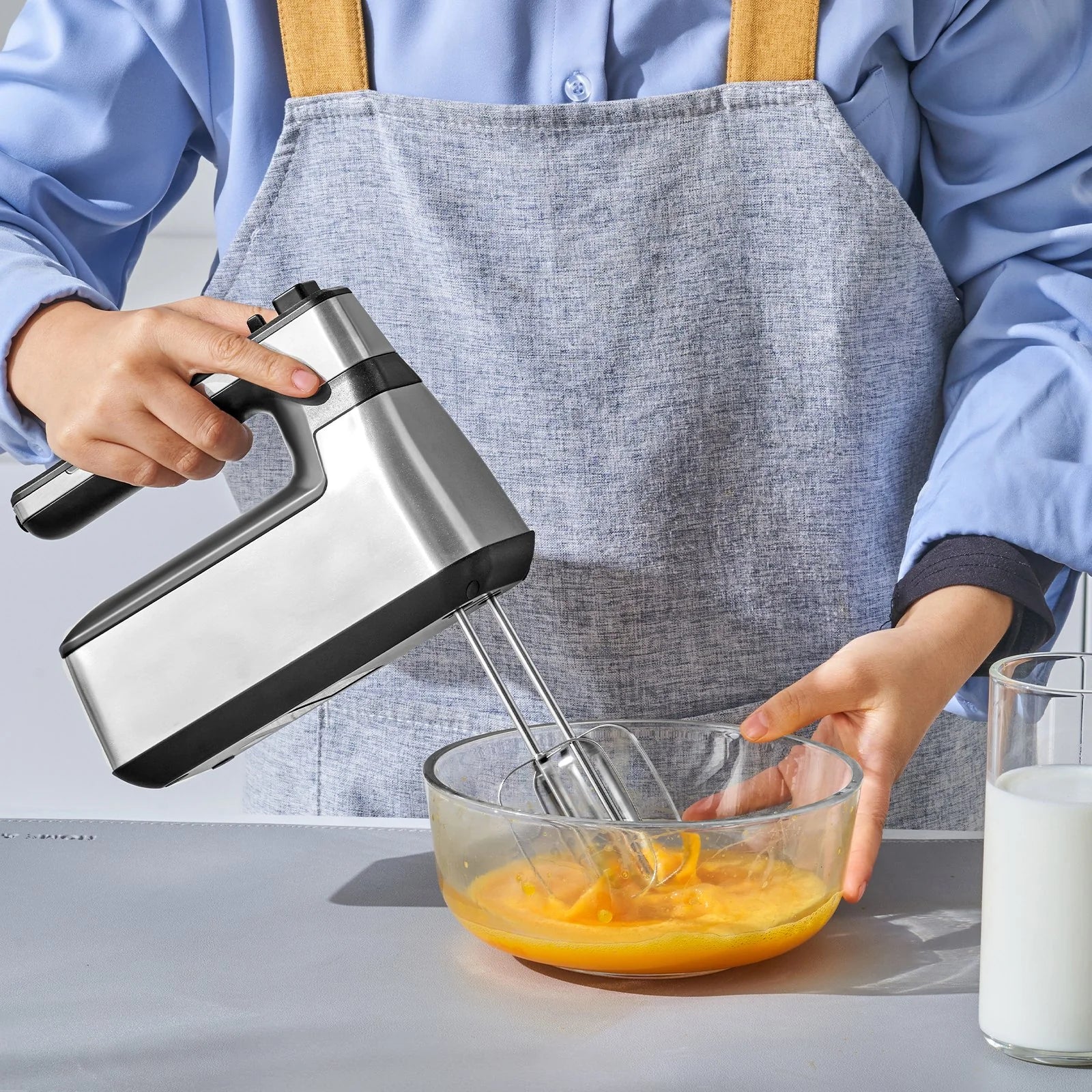 VEVOR 250W Cordless Electric Hand Mixer – Rechargeable Handheld Mixer with Variable Speed & Turbo Boost, Includes Beaters & Whisk